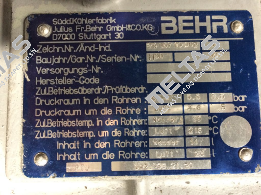 26 057 10 002  Behr